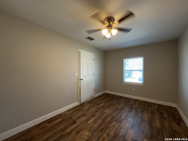 Image 13 of 32 For 8905 Seacliff St