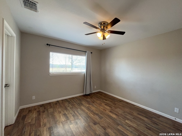 Image 18 of 32 For 8905 Seacliff St