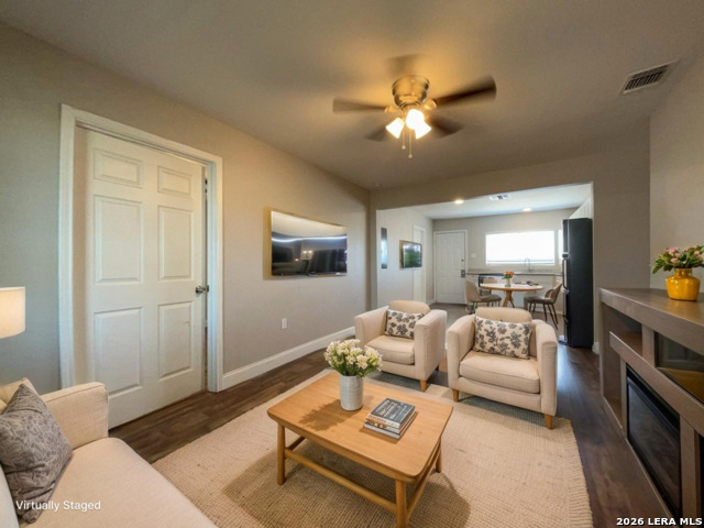 Image 2 of 32 For 8905 Seacliff St