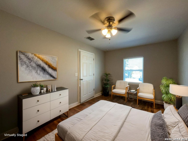 Image 4 of 32 For 8905 Seacliff St