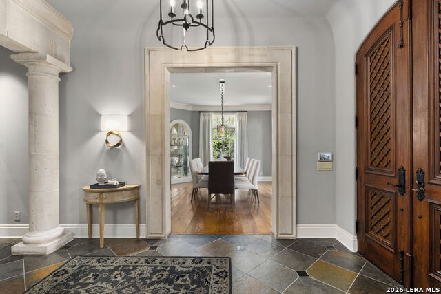 Image 11 of 62 For 829 Contour Drive