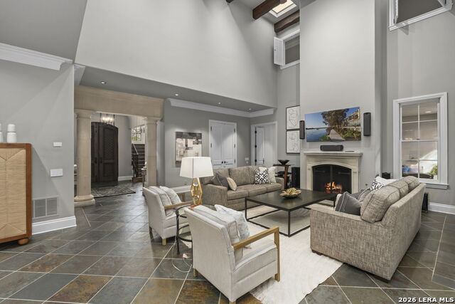 Image 14 of 62 For 829 Contour Drive