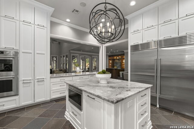 Image 21 of 62 For 829 Contour Drive