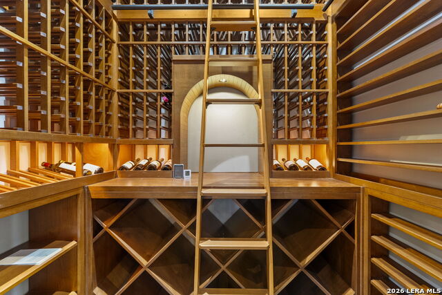 Image 28 of 62 For 829 Contour Drive