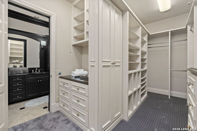 Image 38 of 62 For 829 Contour Drive