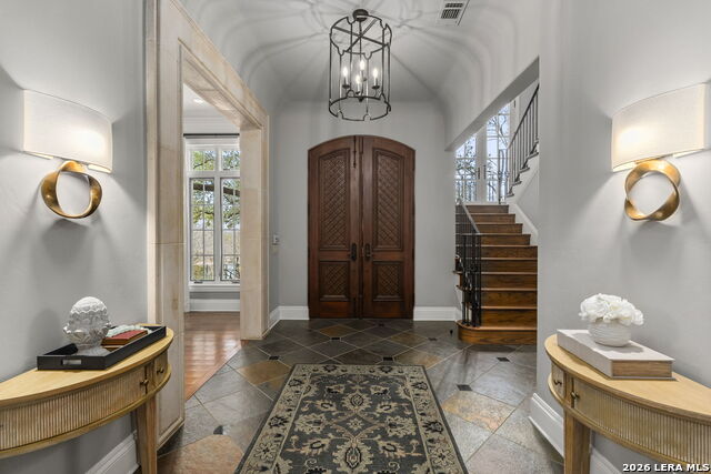 Image 9 of 62 For 829 Contour Drive