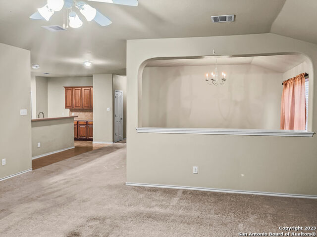 Image 10 of 24 For 610 Point Spring