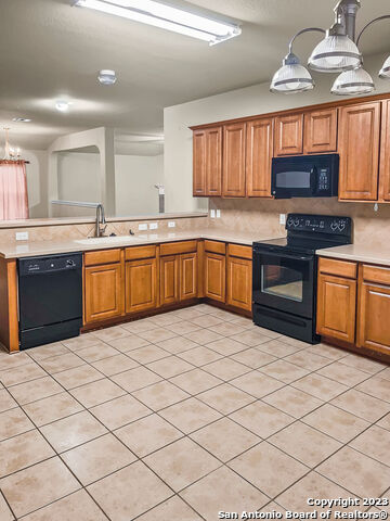 Image 12 of 24 For 610 Point Spring