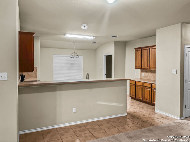 Image 8 of 24 For 610 Point Spring