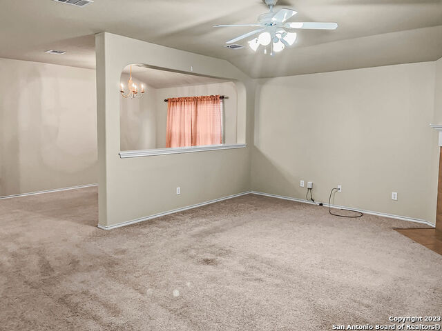 Image 9 of 24 For 610 Point Spring