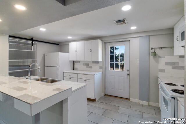 Image 10 of 32 For 4434 Mountain Pass