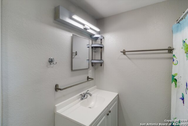 Image 19 of 32 For 4434 Mountain Pass