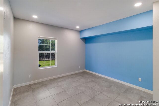 Image 22 of 32 For 4434 Mountain Pass