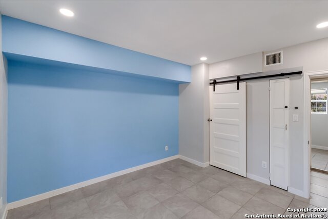 Image 23 of 32 For 4434 Mountain Pass