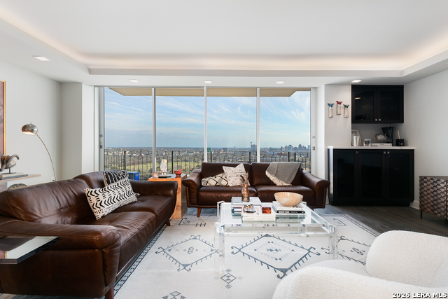 Image 17 of 67 For 700 Hildebrand E Apt 1301