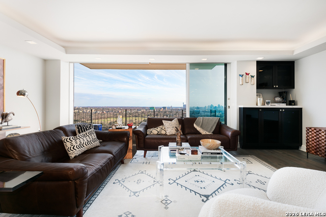 Image 18 of 67 For 700 Hildebrand E Apt 1301