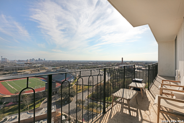 Image 20 of 67 For 700 Hildebrand E Apt 1301