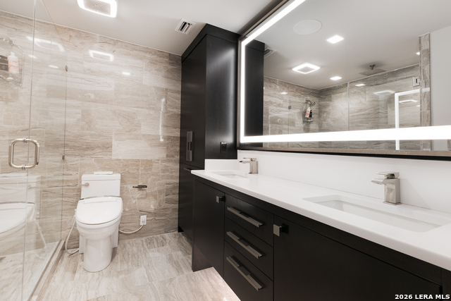 Image 28 of 67 For 700 Hildebrand E Apt 1301