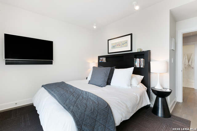 Image 34 of 67 For 700 Hildebrand E Apt 1301