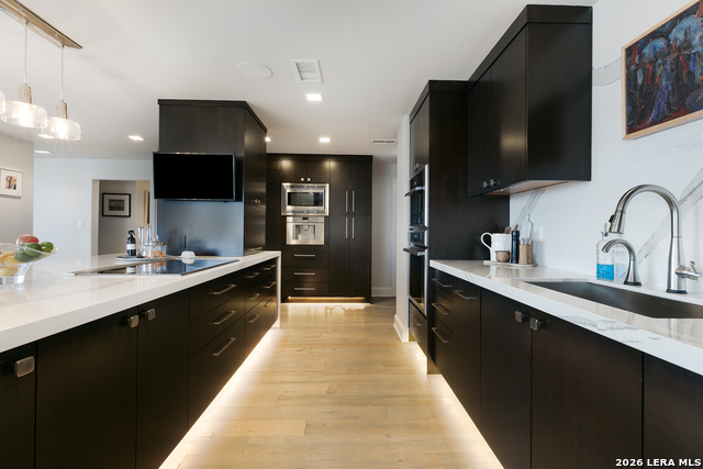 Image 4 of 67 For 700 Hildebrand E Apt 1301