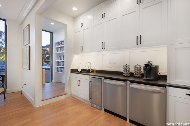 Image 49 of 67 For 700 Hildebrand E Apt 1301