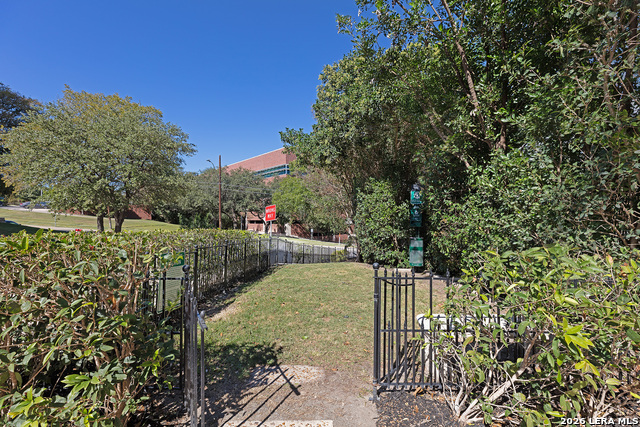 Image 56 of 67 For 700 Hildebrand E Apt 1301