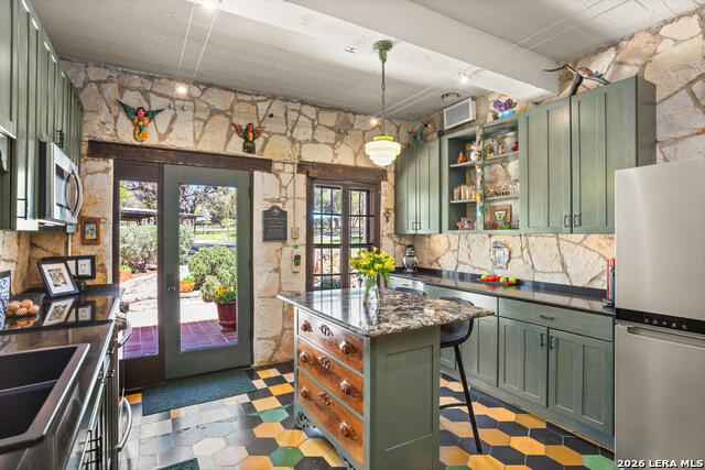 Image 22 of 41 For 132 Ridge  