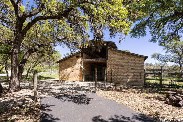 Image 6 of 41 For 132 Ridge  