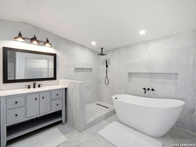 Image 17 of 47 For 19320 Leal St