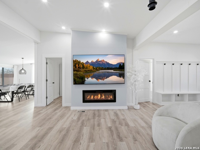 Image 24 of 47 For 19320 Leal St