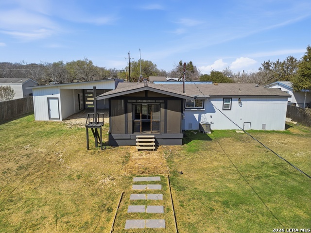 Image 32 of 47 For 19320 Leal St