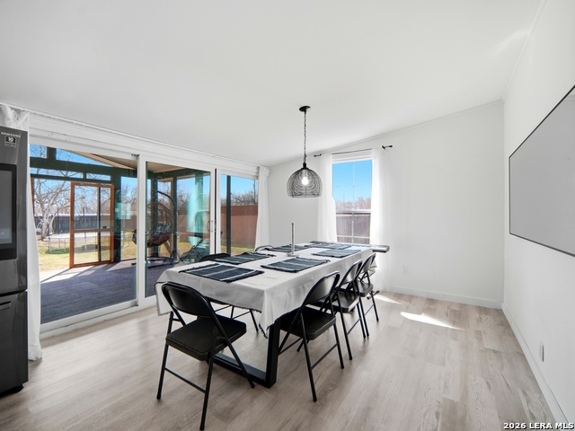 Image 4 of 47 For 19320 Leal St