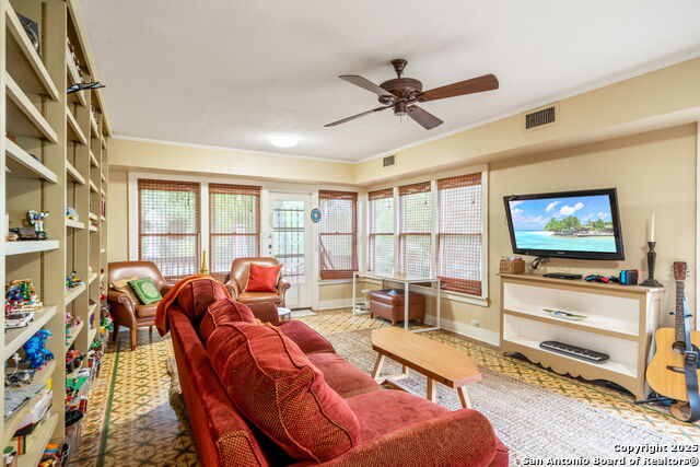 Image 11 of 34 For 348 Funston  