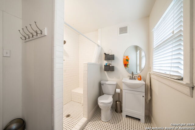 Image 19 of 34 For 348 Funston  