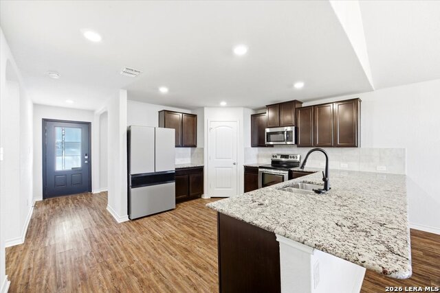 Image 8 of 32 For 2935 Thackery Groove