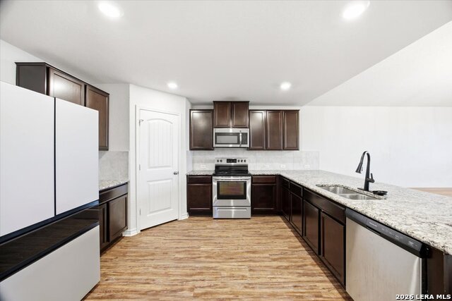 Image 9 of 32 For 2935 Thackery Groove