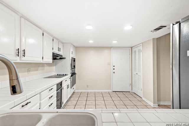 Image 13 of 38 For 16710 Henderson Pass