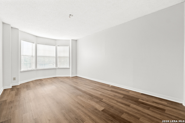 Image 19 of 38 For 16710 Henderson Pass