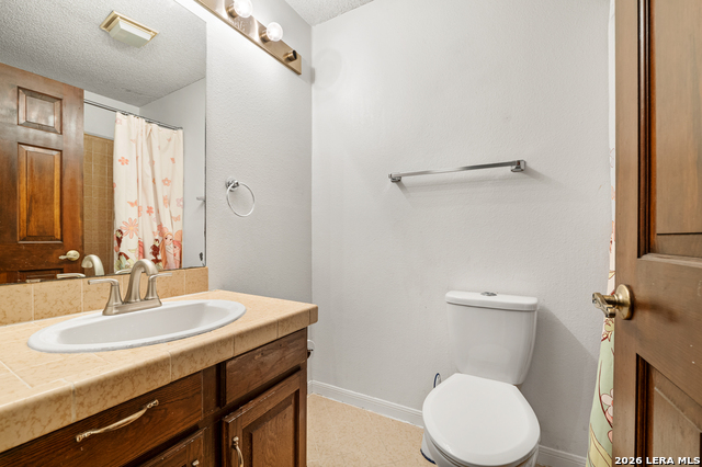 Image 21 of 38 For 16710 Henderson Pass