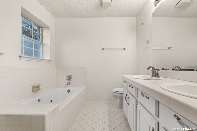 Image 28 of 38 For 16710 Henderson Pass