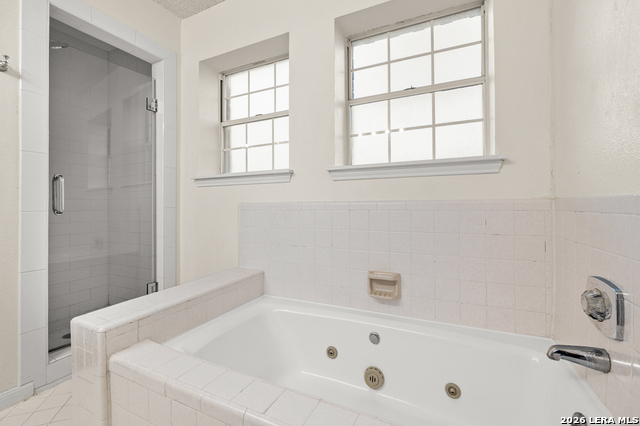 Image 29 of 38 For 16710 Henderson Pass