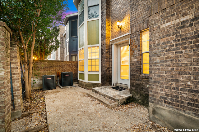 Image 30 of 38 For 16710 Henderson Pass