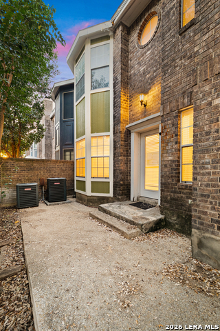 Image 31 of 38 For 16710 Henderson Pass