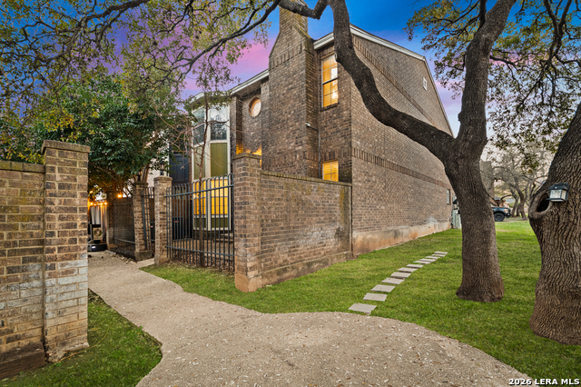 Image 32 of 38 For 16710 Henderson Pass