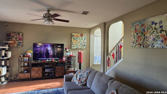 Image 3 of 42 For 16902 Graham Walk