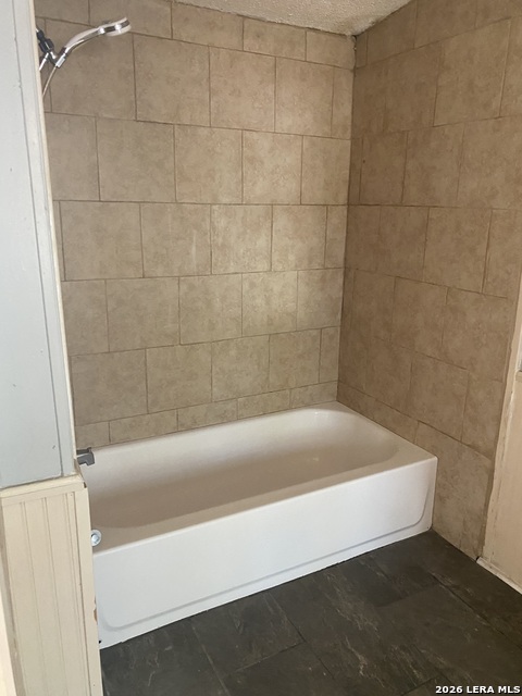 Image 10 of 10 For 408 Oak Hollow