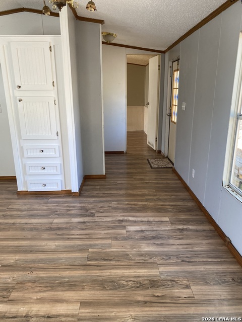 Image 7 of 10 For 408 Oak Hollow