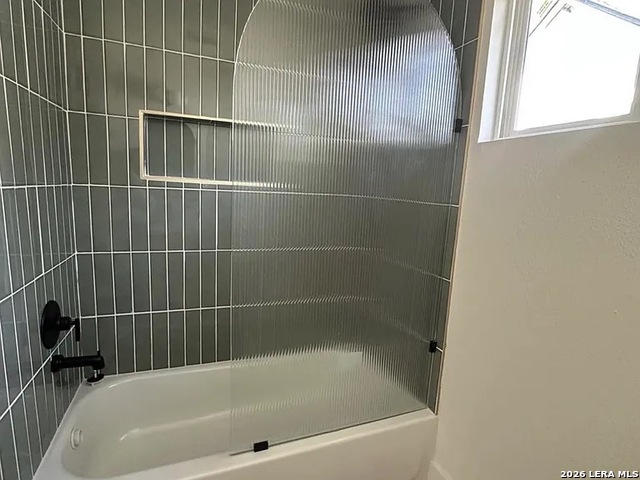 Image 7 of 11 For 426 Woodlawn E