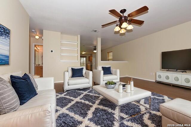 Image 10 of 27 For 10707 Shaenridge N