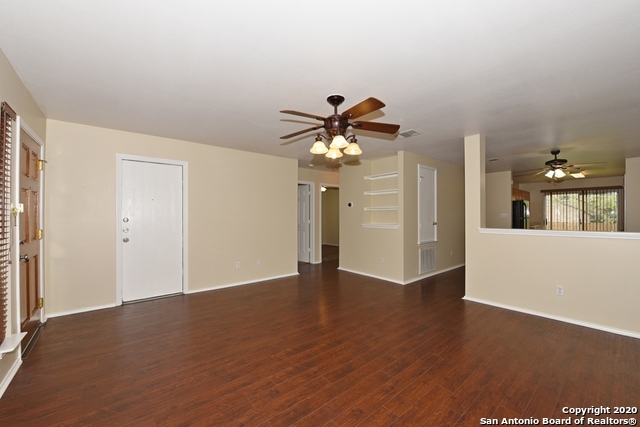 Image 12 of 27 For 10707 Shaenridge N